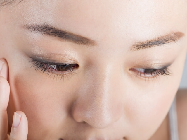 顔のしわ・たるみを改善する方法とは？原因や美肌を保つ方法を解説