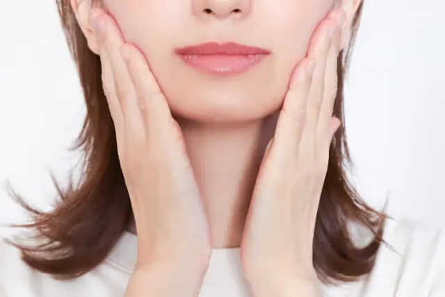 厄介な毛穴の黒ずみに適切なケアとは？原因と対策を紹介！