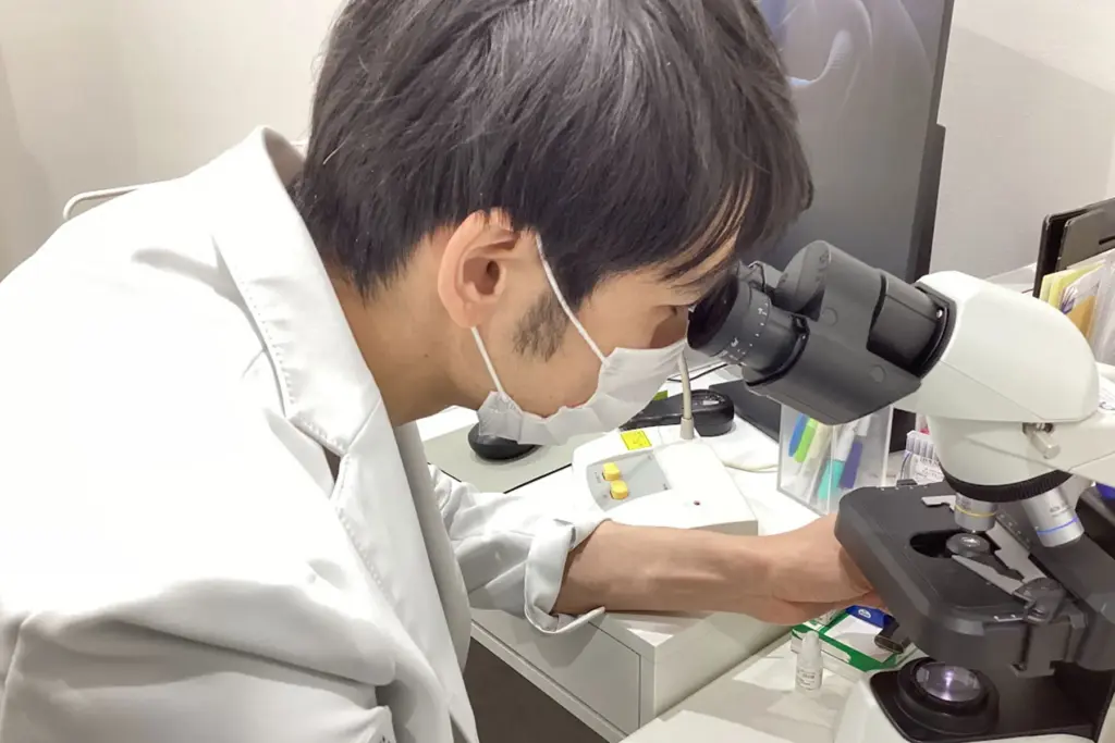 水虫やニキビダニなど顕微鏡検査を必要時行います